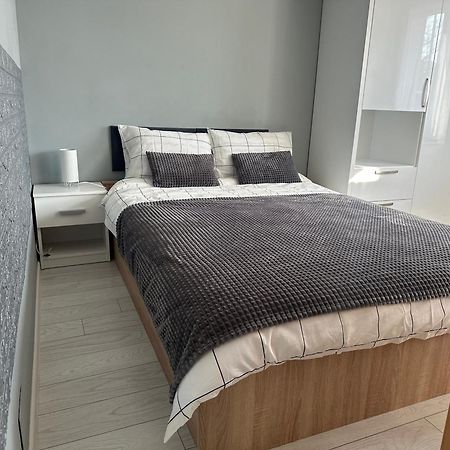 Studio Home Onesti Exterior photo