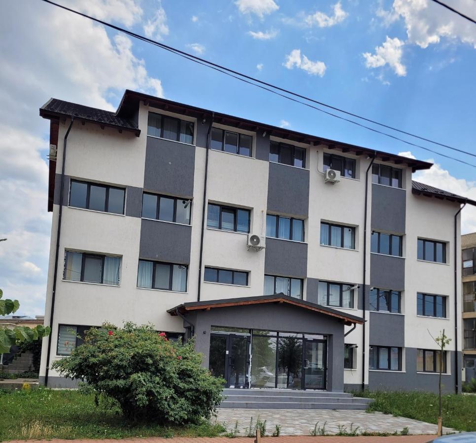 Studio Home Onesti Exterior photo
